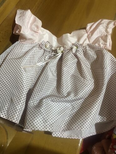 Dəstlər: Körpə geyim dəsti - 3 ədəd qalın, ayaqlı tulum: - Açıq mavi rəngdə — 9