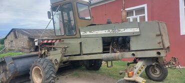 Ot biçənlər: Real alıcı olsa razılaşmaq olar Xüsusiyyətlər: - Ön hissədə geniş — 4