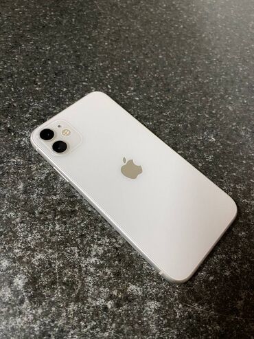 Apple iPhone: IPhone 11, Б/у, 128 ГБ, Белый, Чехол, 84 %