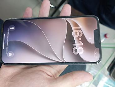 IPhone с дисплеем Super Retina XDR ~ (челка, не Dynamic Island)