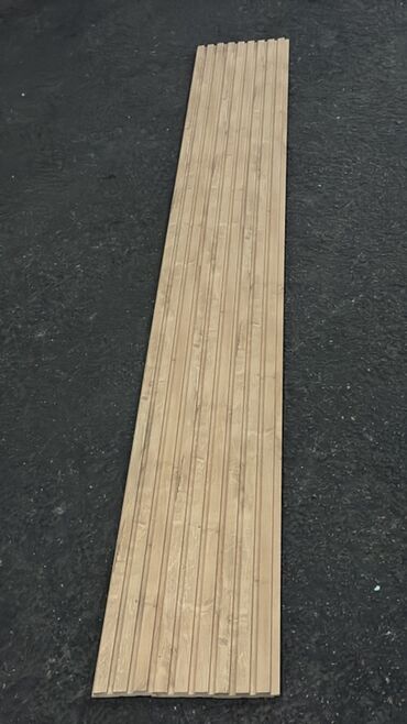 Lambrin: Kompozit və interyer üçün dekorativ daraq tipli panellər - Material — 1