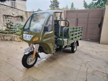 Yük maşınları: Yükdaşıma üçün üçtəkərli motosikl (kabinli, bortlu platforma) - Gövdə — 1