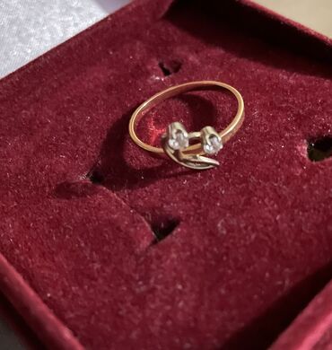 кольцо из камня: Проба 583 
Советское золотое колечко с камнем цирконий, размер 19-19,5