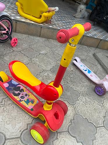 velosiped isiqi: SKUTER YAXSI VEZIYYETDE ISIGI YANIR OXUYUR TECILI 25 AZN — 1