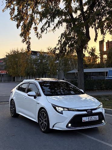 corolla 2022: Toyota Levin: 2021 г., 1.8 л, Автомат, Гибрид, Седан — 2