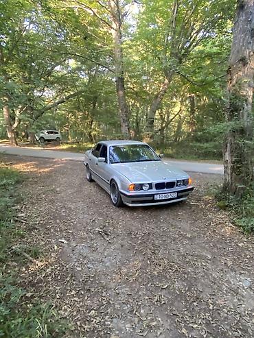 mercedes benz 2.2 diesel: BMW 5 series: 2.8 l | 1994 il Sedan — 2