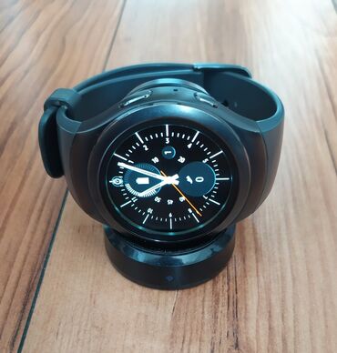 дисплей samsung a50: Продаю часы Samsung Gear S2 б.у в комплекте только зарядка. Писать