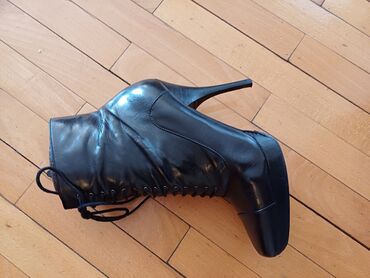 papuce koza: Ankle boots, Nine West, 37