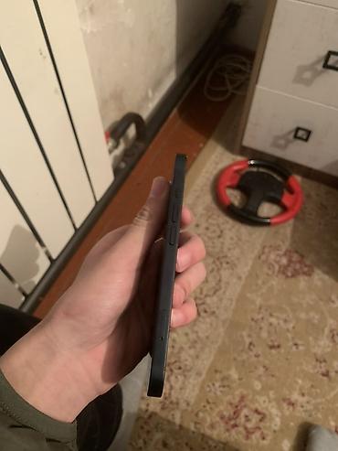 Apple iPhone: IPhone 13, Б/у, 128 ГБ, Черный, Чехол, Коробка, 79 % — 6