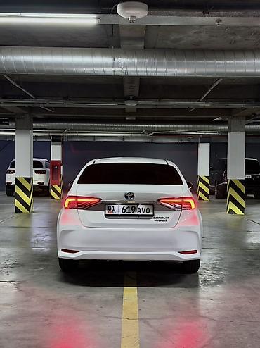 corola: Toyota Corolla: 2019 г., 1.8 л, Вариатор, Гибрид, Седан — 5