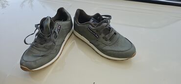 Krasofkalar və idman ayaqqabıları: Tezedi tyrkiye -da lalafo.az — 2 Krasofkalar və idman ayaqqabıları: Tezedi tyrkiye — 2