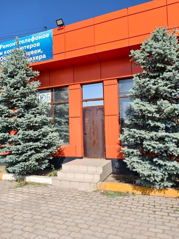 помещение под танцевальную студию: Киркомстрой сдается 64 кв метр на первом этаже с туалетом и водой