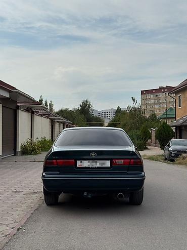 тутойт дымит: Toyota Camry: 1997 г., 3 л, Автомат, Газ, Седан — 6