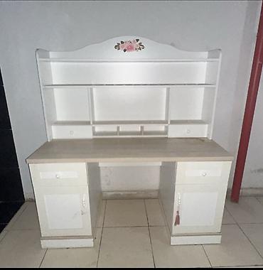 Oğlan və qız üçün, İşlənmiş, Siyirməli, Yazı masası