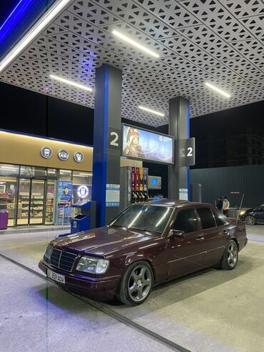 меняю дом на авто: Mercedes-Benz W124: 1990 г., 3.2 л, Автомат, Бензин, Седан