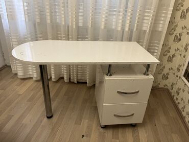 стол деревянный кухонный: Б/у, Квадратный стол