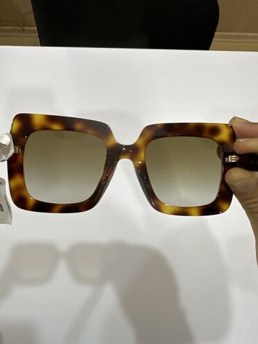 Eynəklər: Gün eynəyi, Gucci — 5