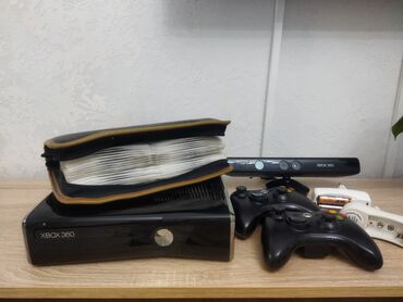 xbox 360 цена бу: Продаю Xbox 360 кинект 2 джойстика 2 подзарядки для батареек 76