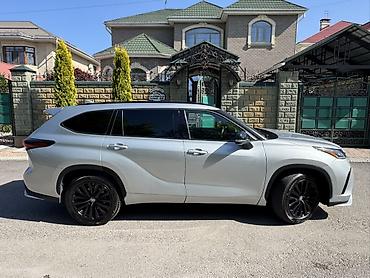 hiland: Toyota Highlander: 2024 г., 2.4 л, Автомат, Бензин, Кроссовер — 7