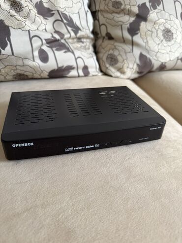 Smart TV bokslar: Az işlənib,yenidir.Qiymətdə razılaşma olar. Openbox S4 Pro HD peyk