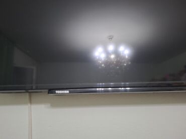настройка телевизора вызов мастера: Черный LED-телевизор Toshiba с тонким корпусом, предназначенный для