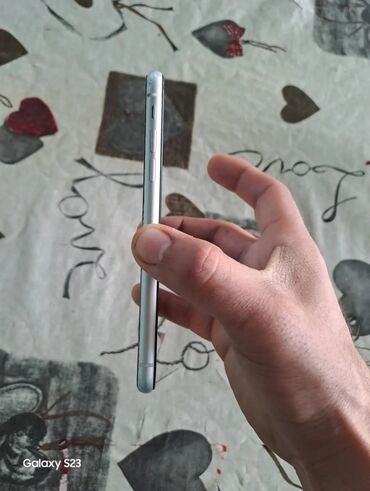 Apple iPhone: IPhone Xr, Face ID — 6