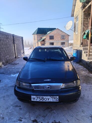 нехся 1: Daewoo Nexia: 2002 г., 1.5 л, Механика, Бензин, Седан