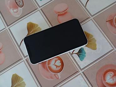 Apple iPhone: IPhone XR, белый Состояние идеальное АКБ 77 Фейс работают - Корпус — 4