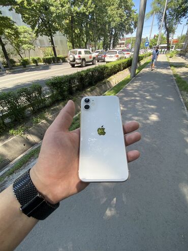 ремонт iphone в бишкеке: IPhone 11, Б/у, 64 ГБ, Белый, Чехол