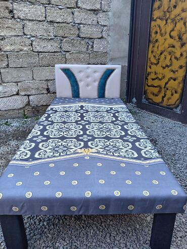 Çarpayılar: Təzə çarpayılar. 1 nəfərlik çarpayılar 60manat. 2 nəfərlik taxt — 24