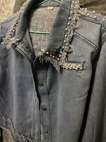 Pencəklər: Jeans model, qadınlar üçün gödəkçə Əl işidir Ölçü:Xl Yay və yaz ayları