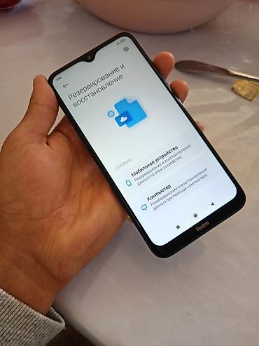 сколько стоит телефон poco: Redmi, Redmi 8, Б/у, 64 ГБ, цвет - Зеленый, 2 SIM — 4