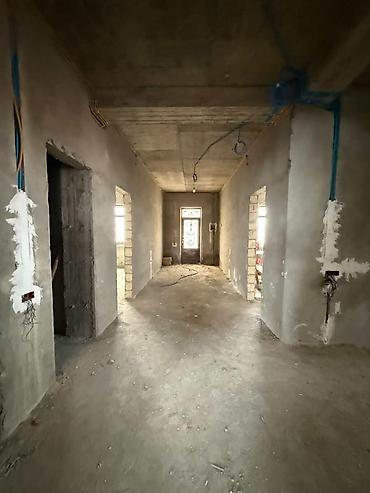 qoc satisi: Bakıxanov qəs. 7 otaqlı, 610 kv. m, Kredit var, Təmirsiz — 1