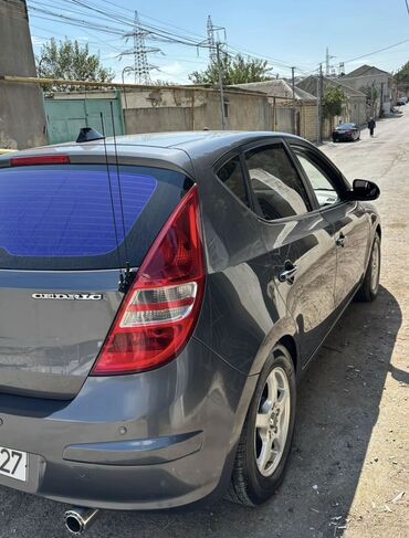 Hyundai: Hyundai i30: 1.4 l | 2009 il Hetçbek — 3