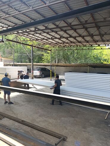 Фасадные сэндвич панели: Сэндвич‑панели с утеплителем (пенополистирол) Описание: - Трёхслойные — 13