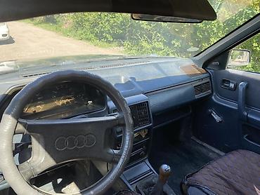 Audi: Audi 100: 1984 г., Седан — 10