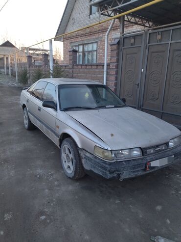 капела 626: Mazda 626: 1988 г., 2 л, Механика, Бензин, Хетчбек