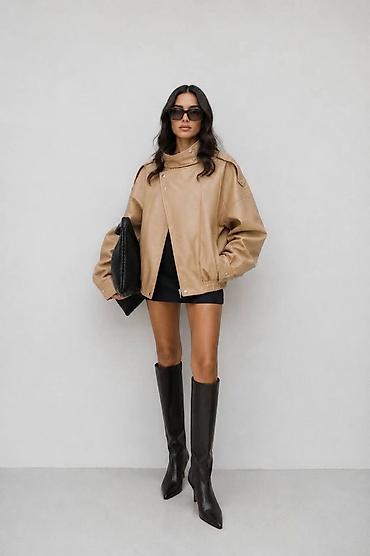 dugacke cizme: Kozna jakna✨
S M L
4.600 din e7 — 2