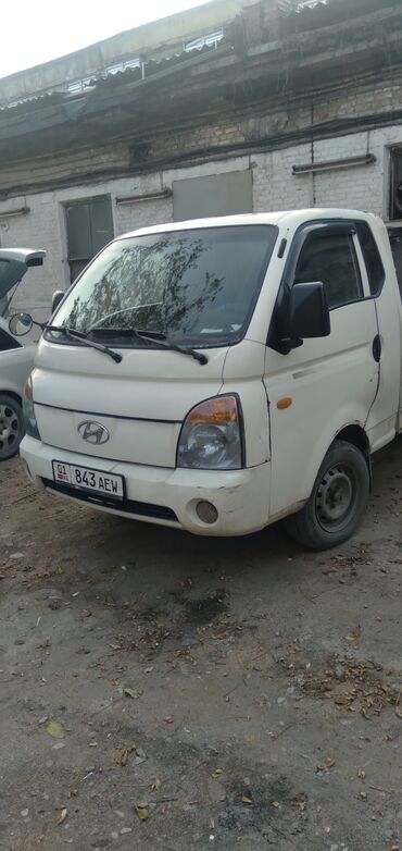 Hyundai: Hyundai Porter: 2004 г., 2.7 л, Механика, Дизель, Пикап
