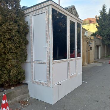 Plastik qapılar: Yeni Plastik qapı Zəmanətsiz, Ödənişli quraşdırma, Rayonlara çatdırılma, Ünvandan götürmə, Ödənişli çatdırılma — 11