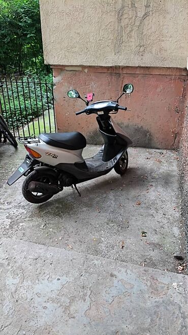 глушитель для скутера: Скутер Honda, 50 куб. см, Бензин, Б/у