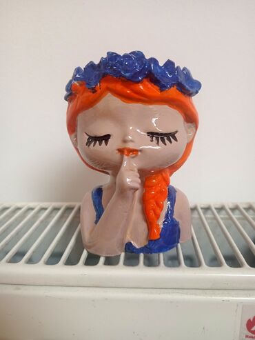 Figurice i makete: Ručno rađene dekorativne figurice devojčica sa venčićima od cveća – — 8