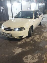 чехол для машины бу рядом хиёбони рӯдакӣ, душанбе: Daewoo Nexia: 2012 г., 1.5 л, Механика, Бензин, Седан