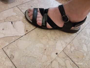 crne cizme na stiklu: Sandale, 40