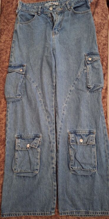 Cinslər: M ölçü qadin jeans 10 azn