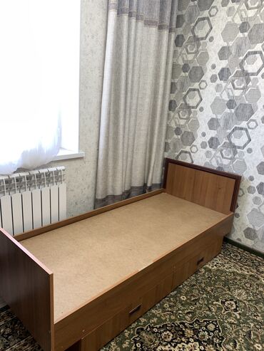 Мебель: Односпальная Кровать, Б/у