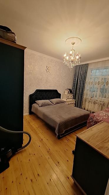 1 otaq ev: 3 otaqlı həyət evi - Geniş, tam daş döşənmiş həyət: küncdə — 5