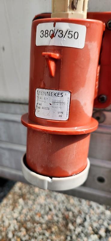 Легкий грузовой транспорт: Легкий грузовик, Mercedes-Benz — 13