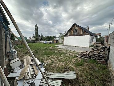 Жер тилкелери: 12 соток, Курулуш — 8