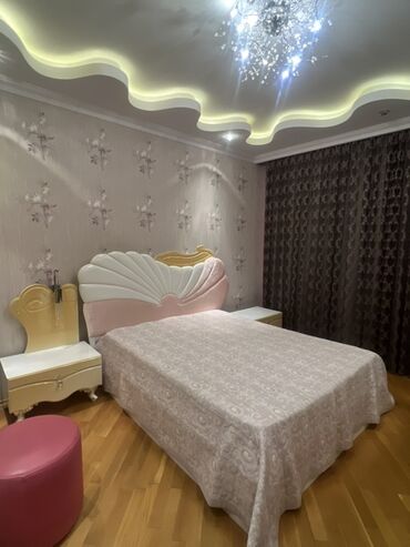 Yataq otağı dəstləri: İkinəfərlik çarpayı, 2 tumba, Dolab, Komod — 8